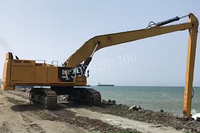 【挖掘機(jī)加長(zhǎng)臂】挖掘機(jī)加長(zhǎng)臂在施工的時(shí)有哪些優(yōu)勢(shì)和好處？